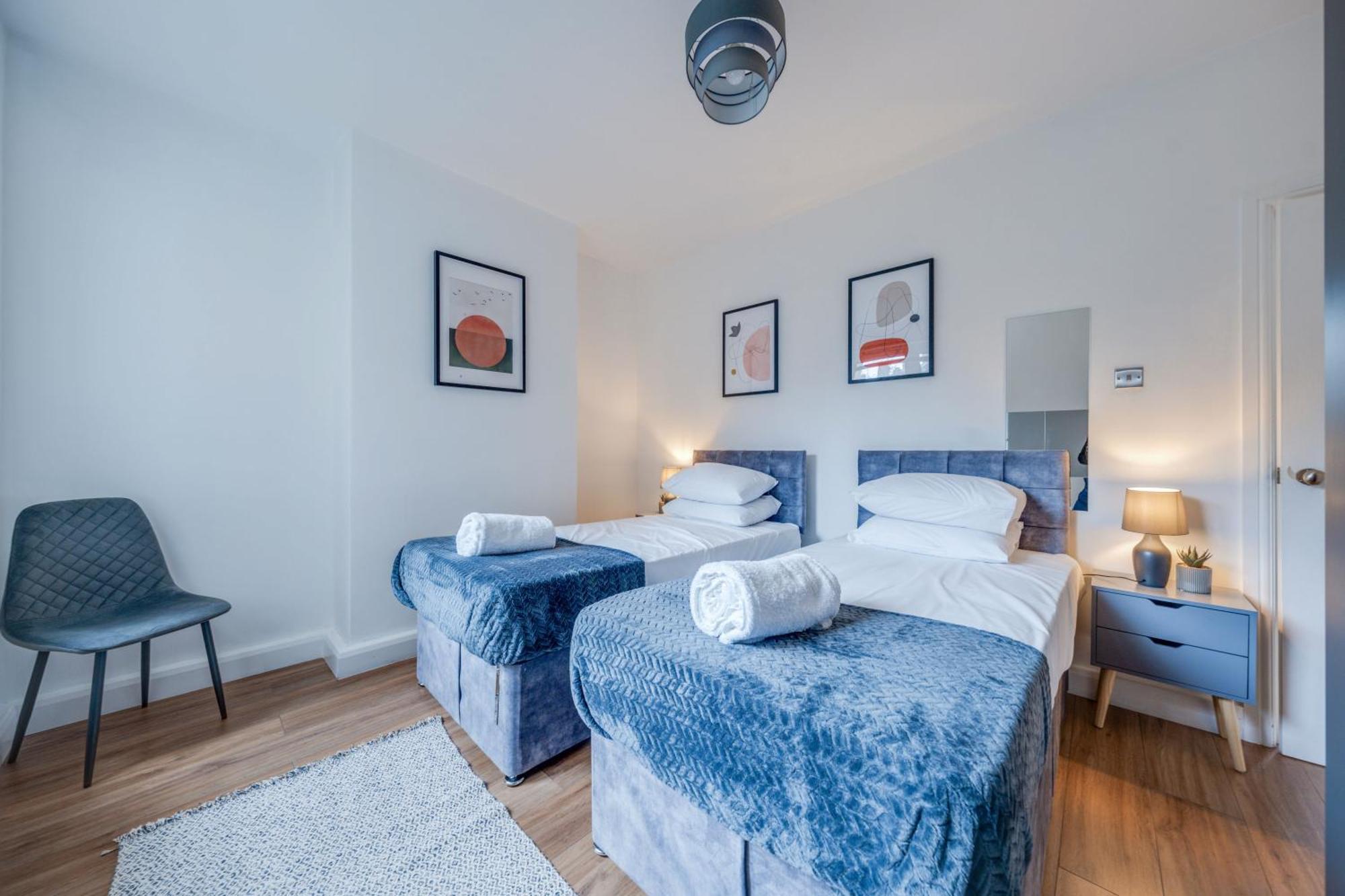 Stylish Flat, Bridge, Free Weekend Parking Londra